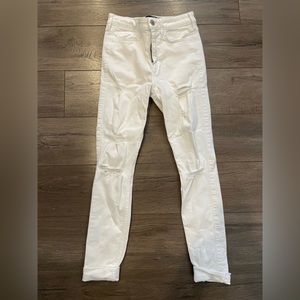 Women’s white Hollister distressed jeans
